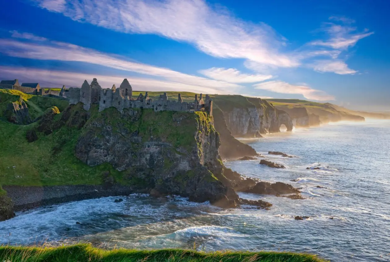 Dunluce Castle Cliffs Co Antrim 170924 CH36s 2 jpg TI72 WUW