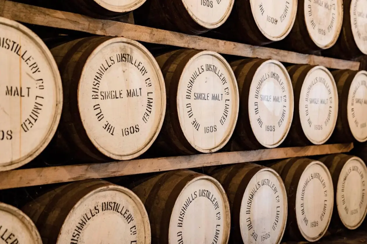 Whiskey casks Bushmills Distillery Bushmills Co Antrim TI751 YL